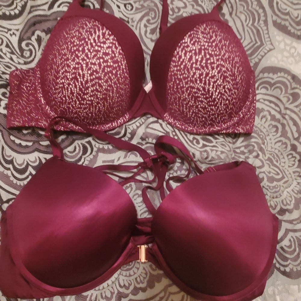 Set of 2 victorias secret bras 36D